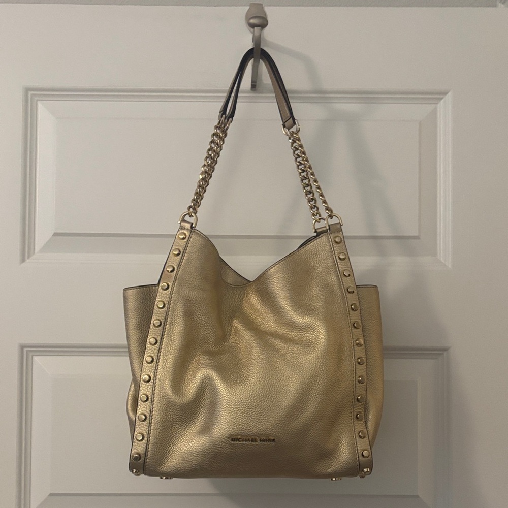 Michael Kors Newbury studded Gold Medium Shoulder Bag chain strap soft leather